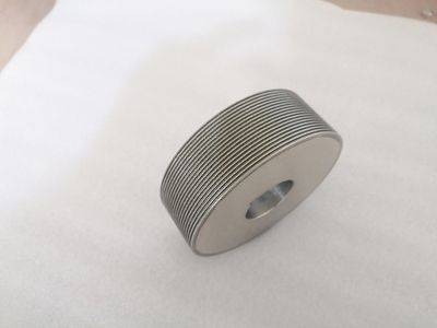 Electroplated diamond multi-tooth grinding wheel for grooving