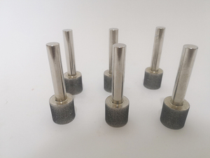 Electroplated CBN grinding head is used to grind and polish the inner hole of steel