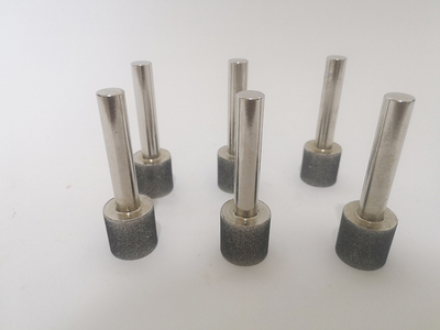 Electroplated CBN grinding head is used to grind and polish the inner hole of steel